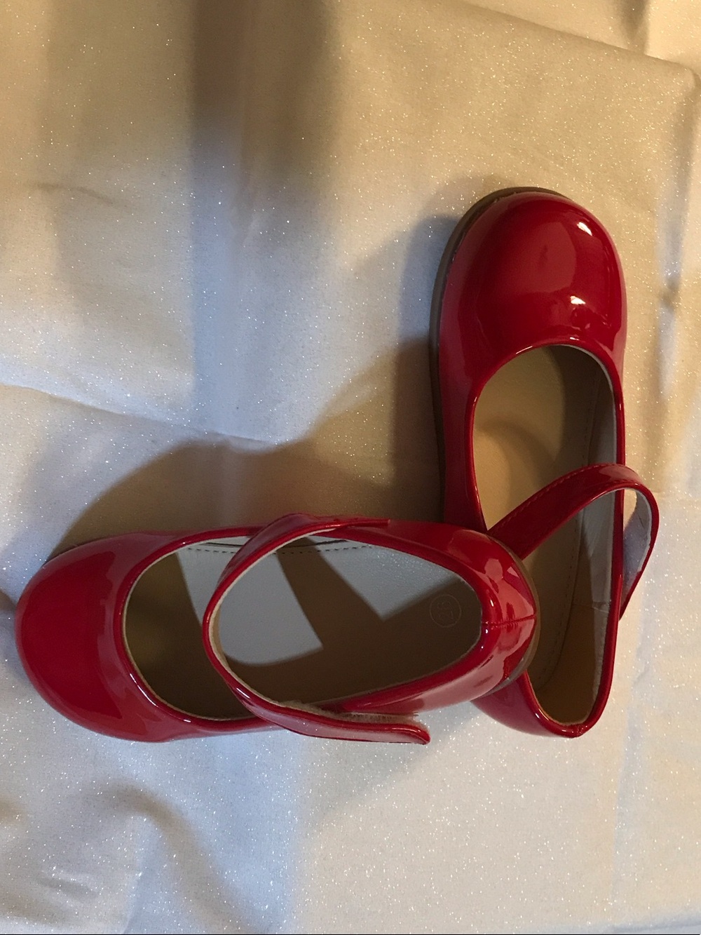 Toddler Girls Red Patent Mary Jane Flats - size 26 (9.5 - 10.5)